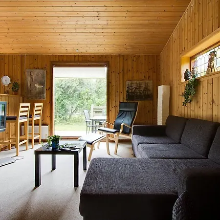 Three-bedroom Holiday In * Hals